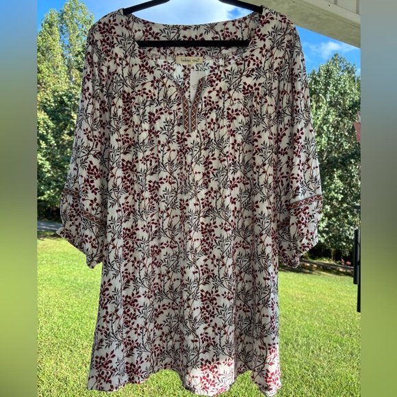 indigo soul Tops - NWT Indigo Soul Women's Floral Tunic - Red and White Sz. 2X